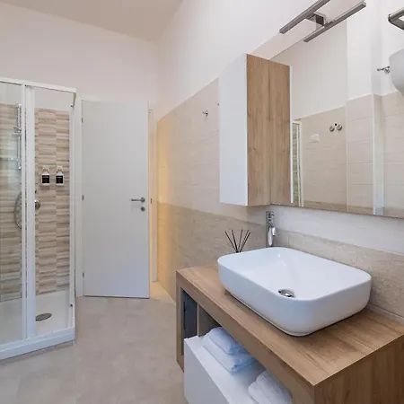 Luxury And Sweet Home-metro Malatesta Дом отдыха *